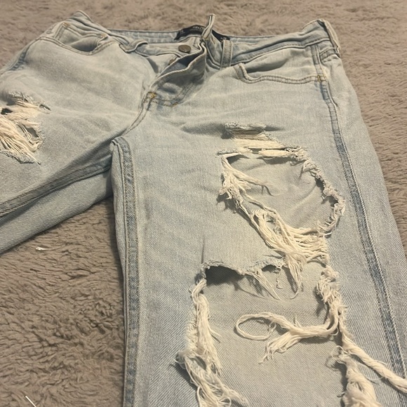 LOW RISE BOYFRIEND RIPPED JEANS - Picture 5 of 6